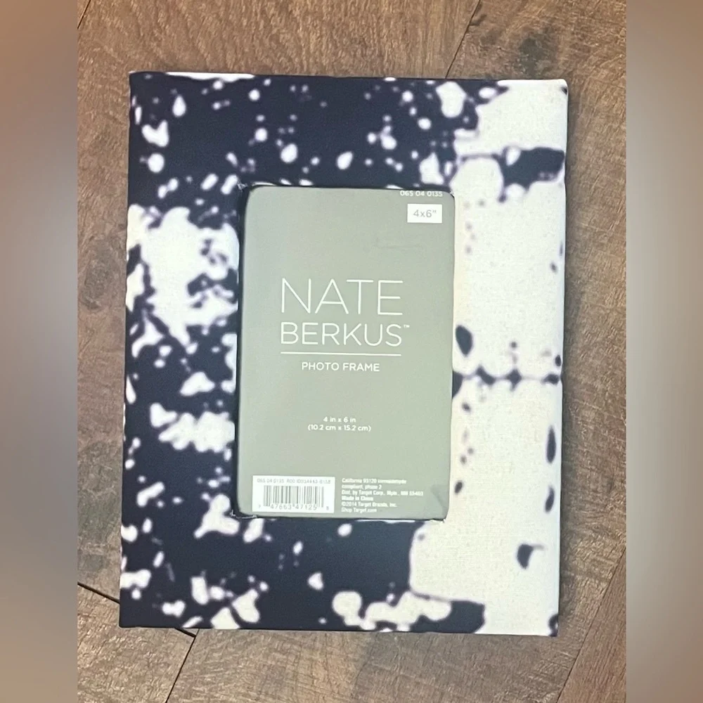 3 brand new Nate berkus quilted marble design picture frames 4”x6”